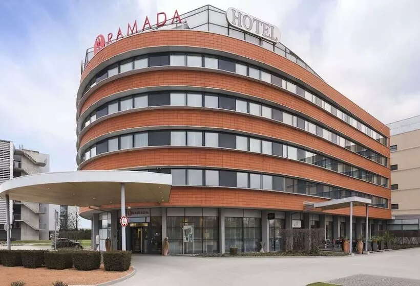 בית מלון כפרי Ramada Graz