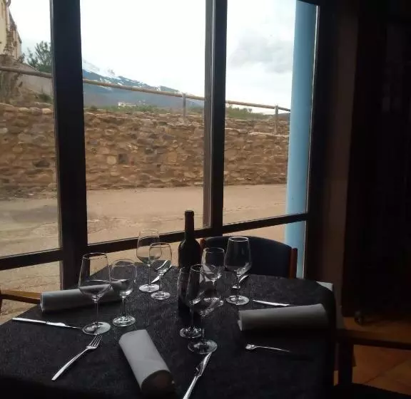 Hotelli Restaurante Comendador Añon De Moncayo