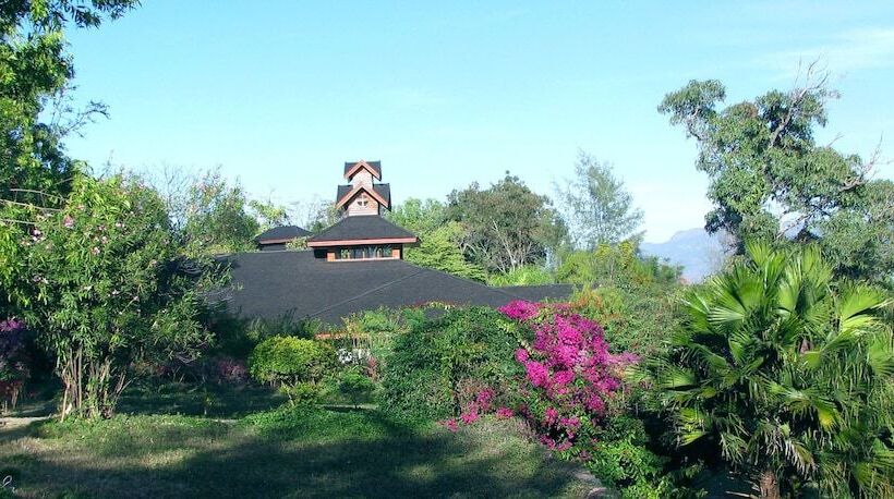 Inle Lake View Resort & Spa