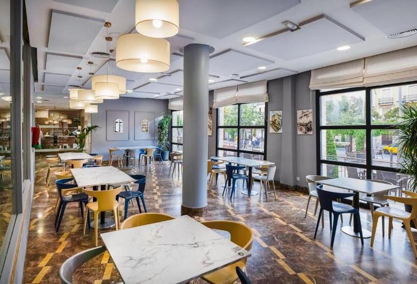 فندق Ciudad De Cazorla