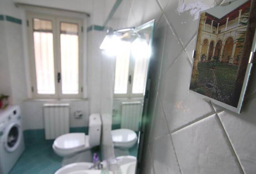 7 Sorelle B&b Camere In Pieno Centro Città Con Bagno Privato, Free High Speed Wi Fi, Netflix