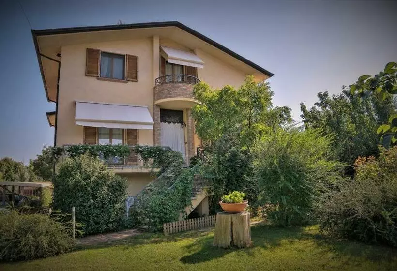 Aamiaismajoitus (B&B) Casavittorio