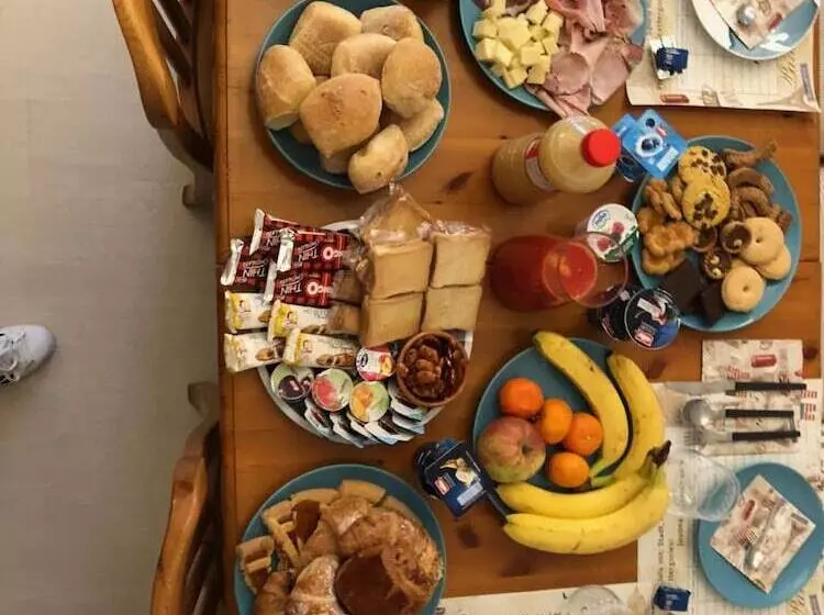 ベッドアンドブレックファースト Holy Lake