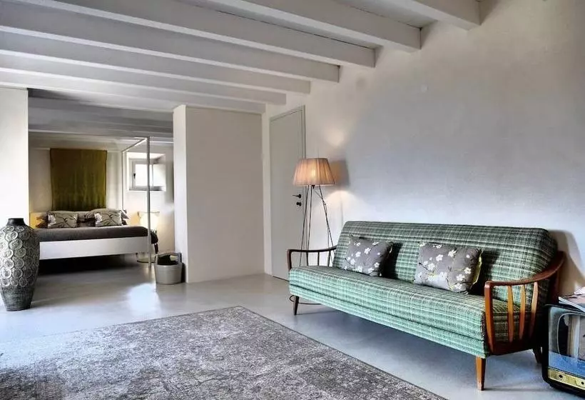 Aamiaismajoitus (B&B) Pianaura Suites