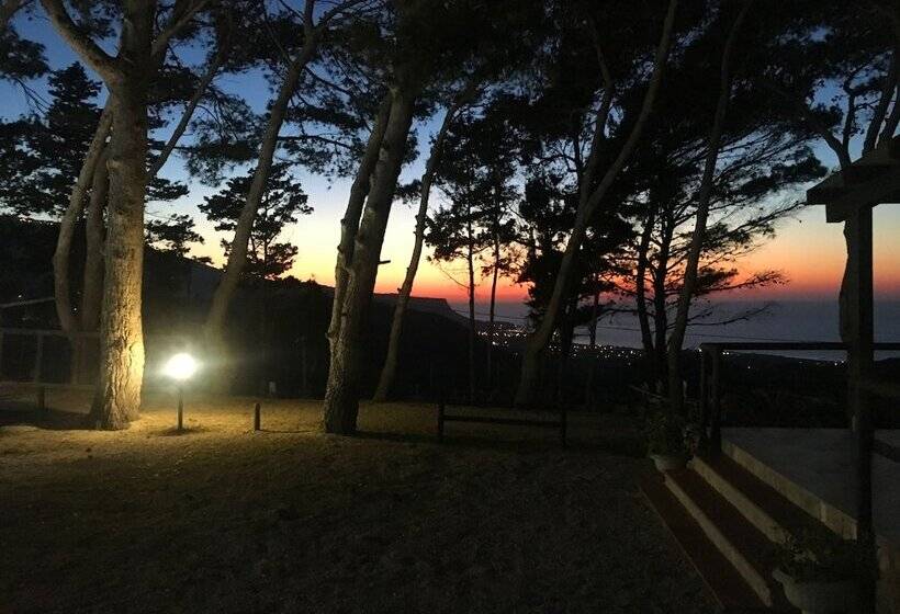 住宿加早餐  Villa Panoramica Sul Mare