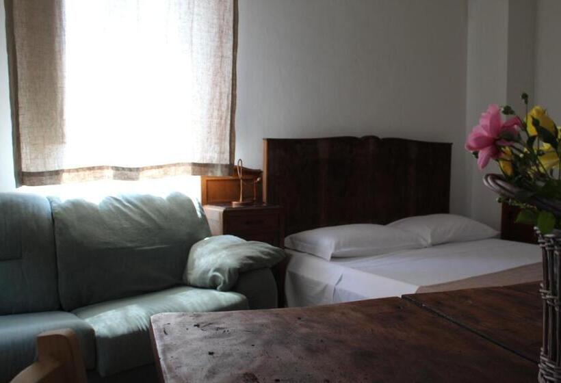 فندق ريفى Agriturismo Bassarì