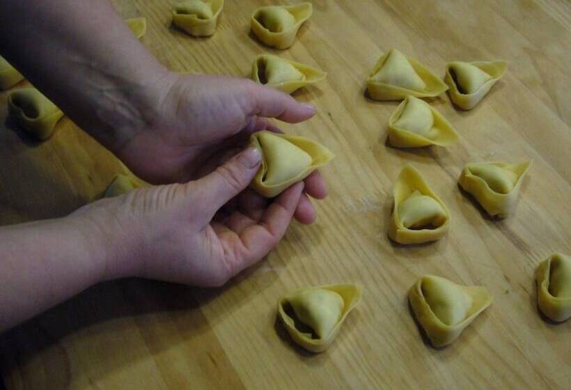 Сельский отель Borgo Storico Cisterna