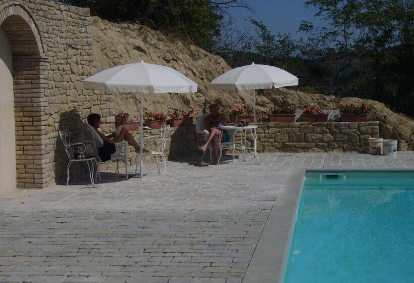 Сельский отель Borgo Storico Cisterna