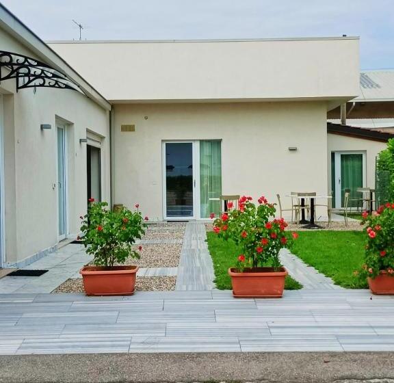 Пансион Garda Guest House