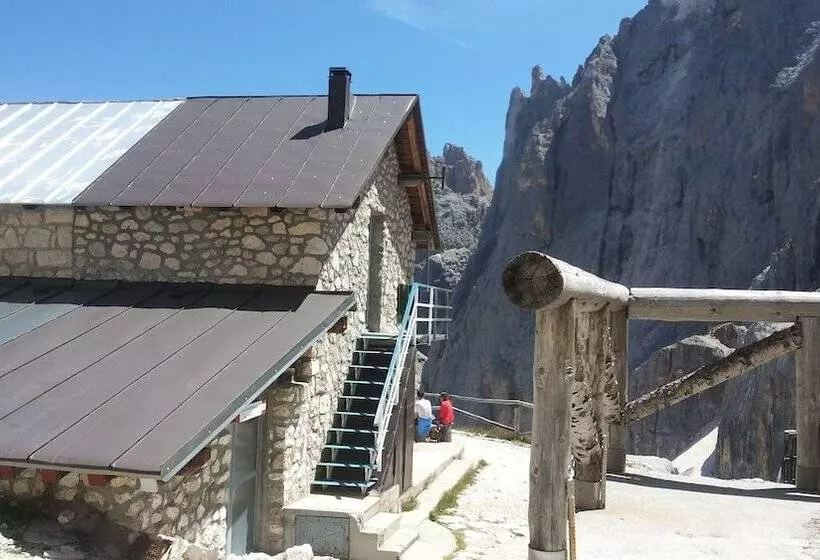 Majatalo Rifugio Mulaz