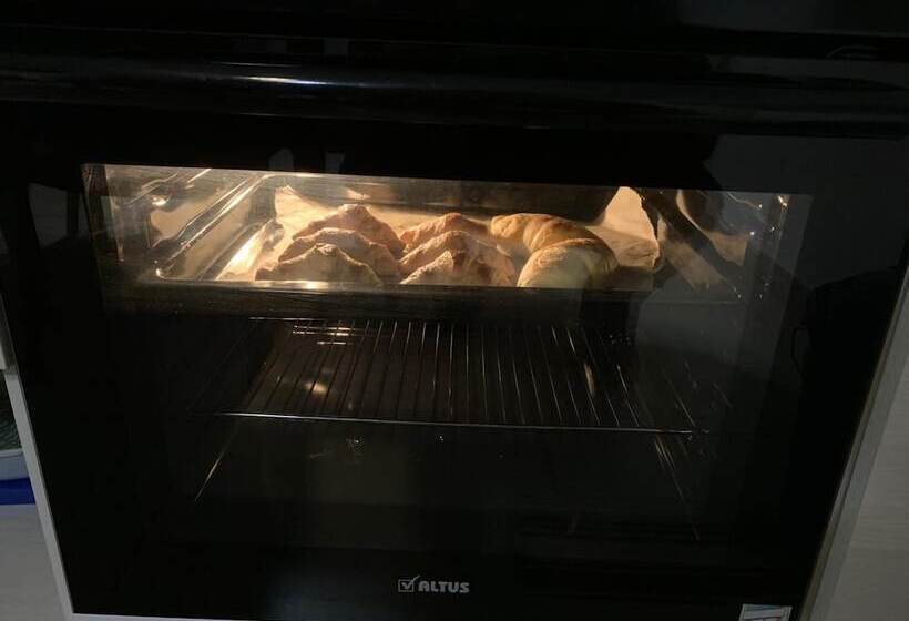 تختخواب و صبحانه Harmony Rooms