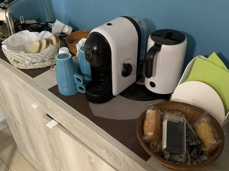 تختخواب و صبحانه Harmony Rooms