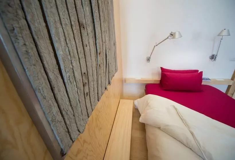 تختخواب و صبحانه Winebnb