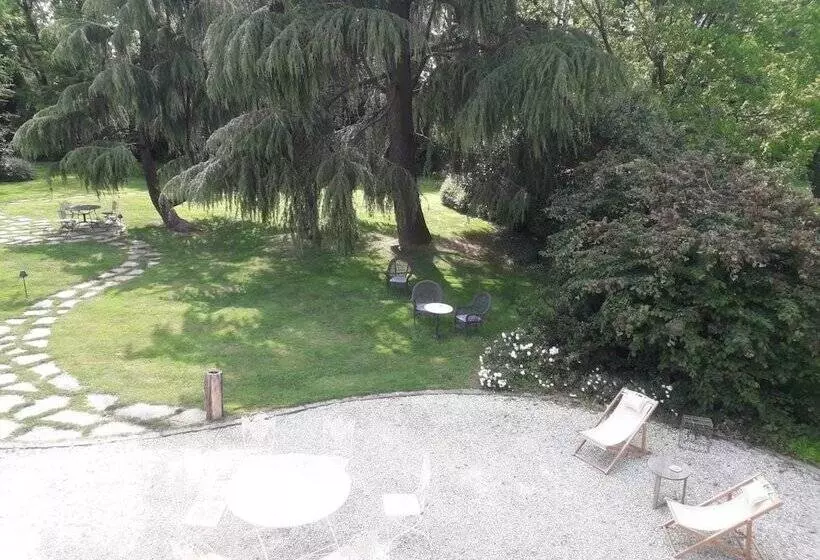 Maaseutuhotelli Agriturismo Cascina Pezzolo