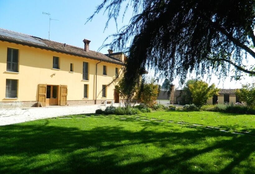 田舎風ホテル Agriturismo Cascina Pezzolo