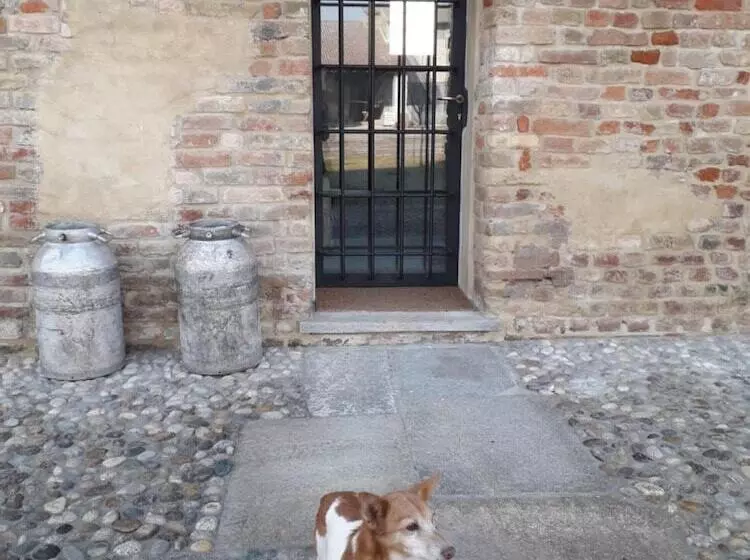 Maaseutuhotelli Agriturismo Cascina Pezzolo