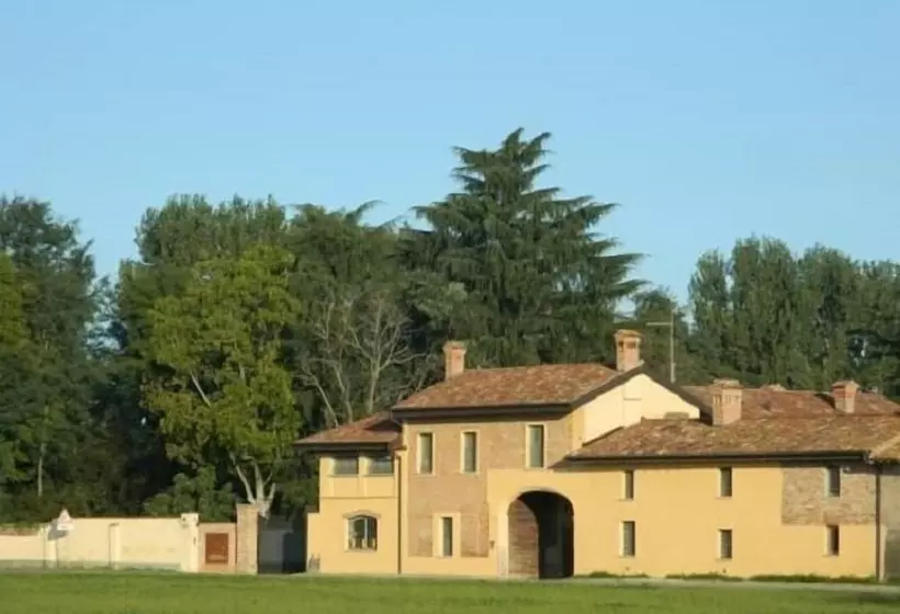 Maaseutuhotelli Agriturismo Cascina Pezzolo