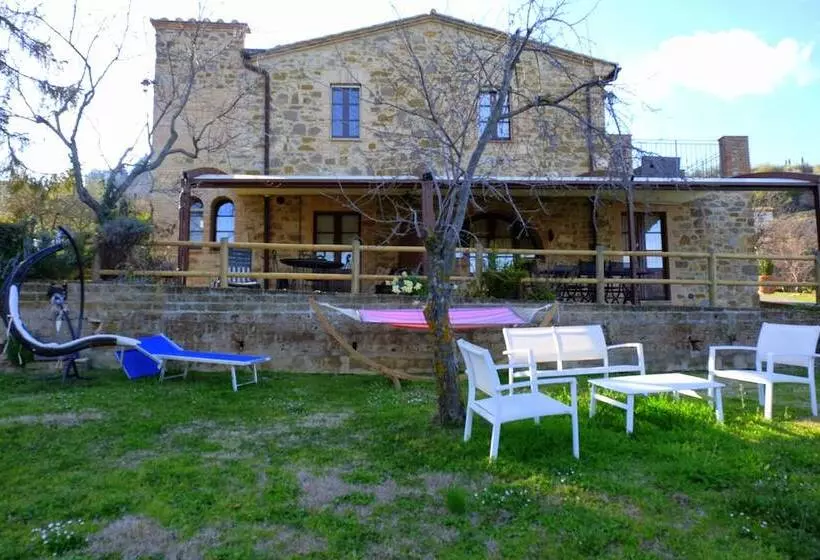 Maaseutuhotelli Agriturismo La Casella