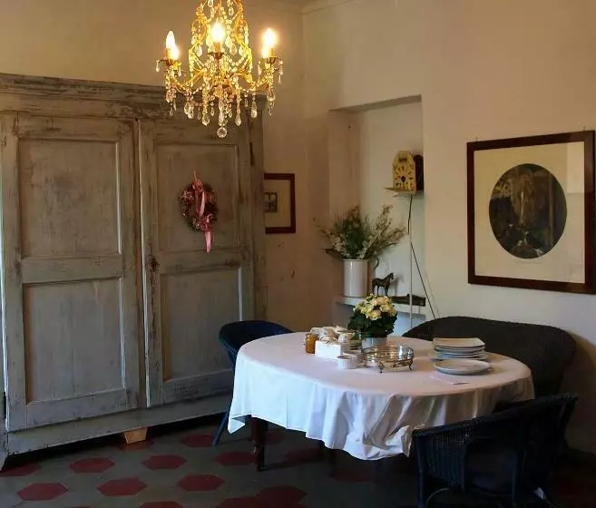 Maaseutuhotelli B&b Monvicino