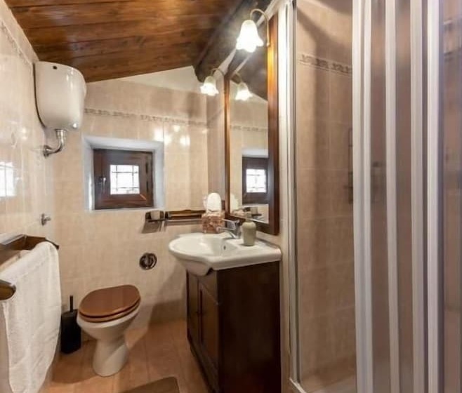 پانسیون Alloggio Turistico L Incontro 6