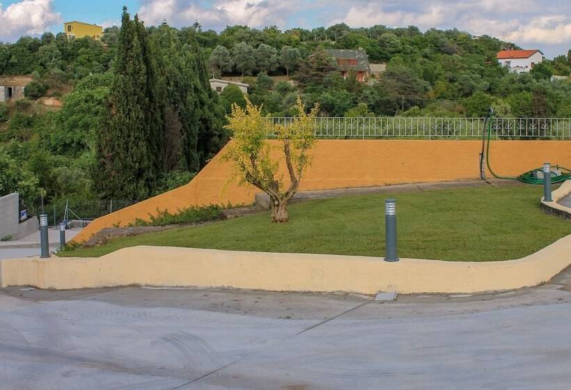 צימר Villa Malvasio Retreat & Mini Spa