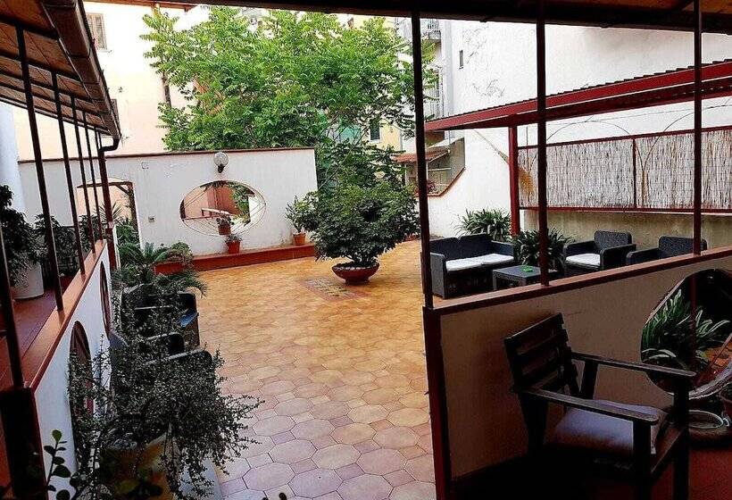 住宿加早餐  La Crisalide