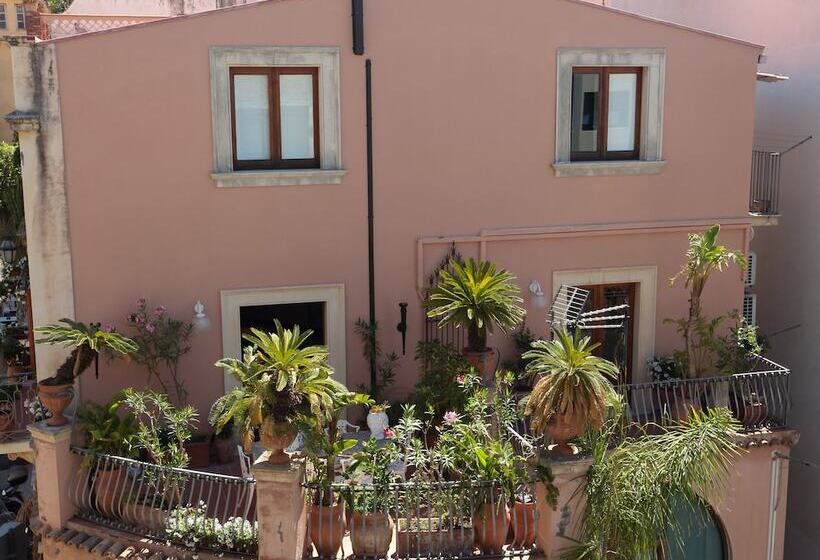 פנסיון Al Duomo Rooms & Flats