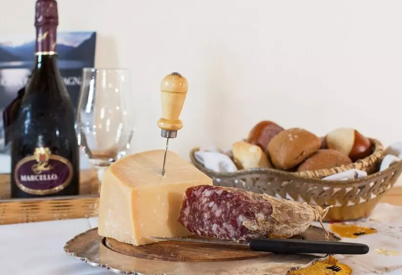 Aamiaismajoitus (B&B) Villa Manganina