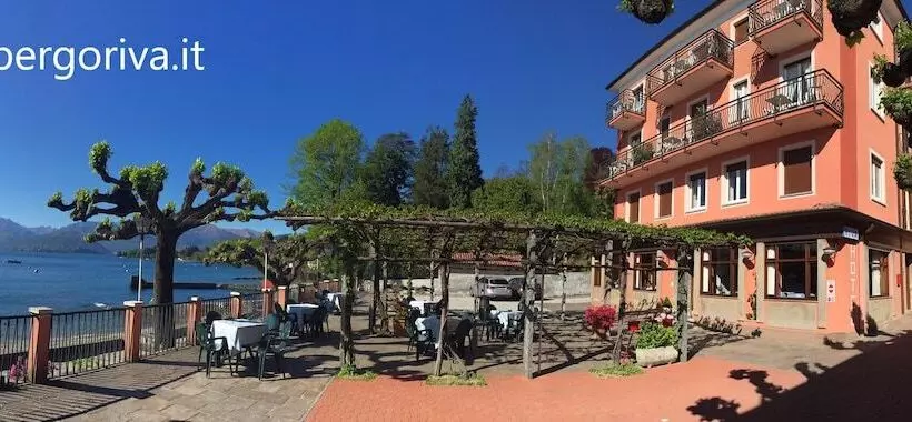 Hotelli Albergo Riva