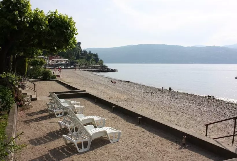 Hotelli Albergo Riva