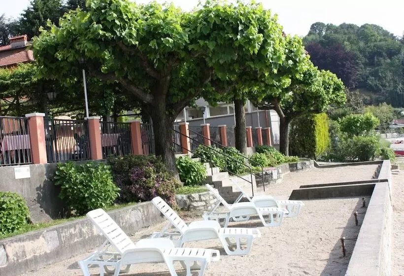 Hotelli Albergo Riva