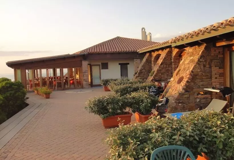 Hotelli Corsaro Nero