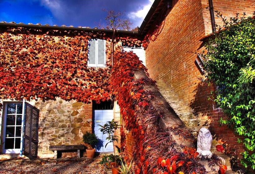 فندق ريفى Agriturismo Fattoria Santa Vittoria