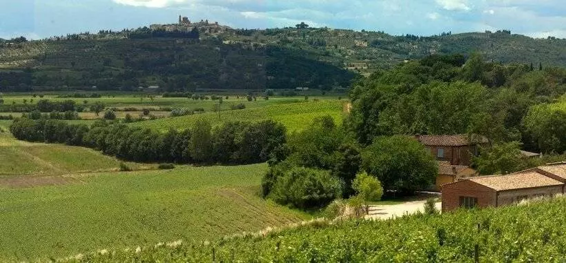 田舎風ホテル Agriturismo Fattoria Santa Vittoria