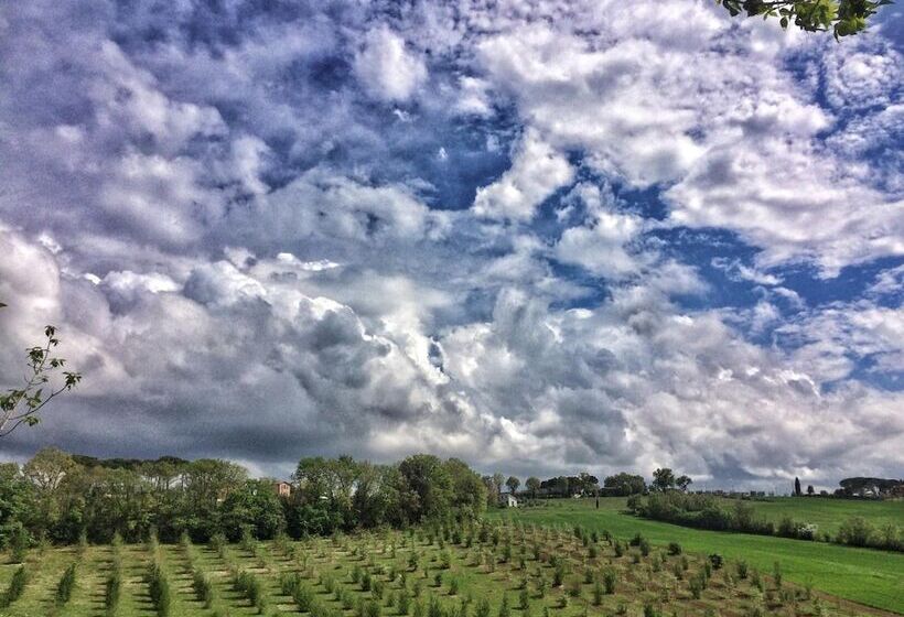 فندق ريفى Agriturismo Fattoria Santa Vittoria