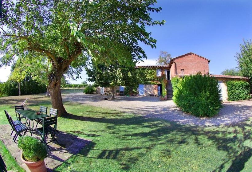 فندق ريفى Agriturismo Fattoria Santa Vittoria