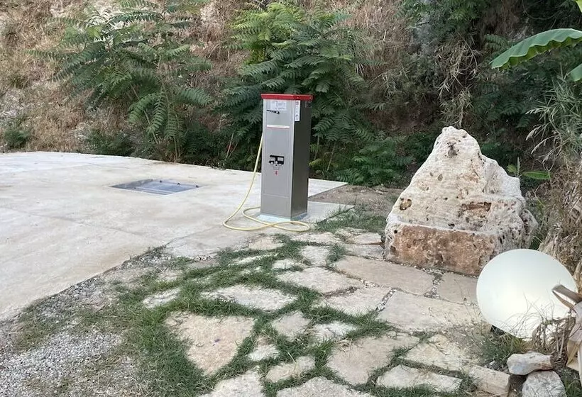 استراحتگاه Villaggio Camping La Scogliera