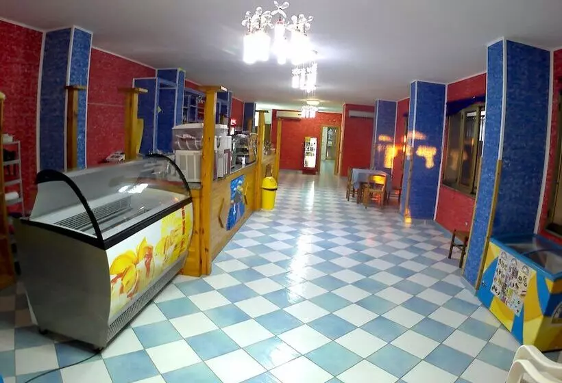 استراحتگاه Villaggio Camping La Scogliera