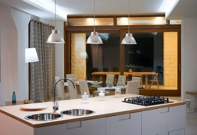 Majatalo Lalena S Garden