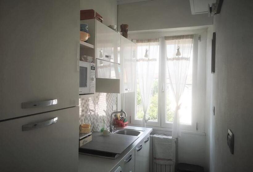 پانسیون Vroom510