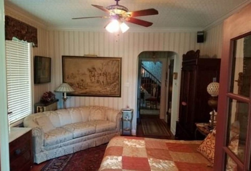 Hart Estate Bed And Breakfast