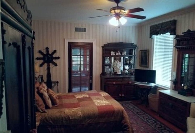 Hart Estate Bed And Breakfast