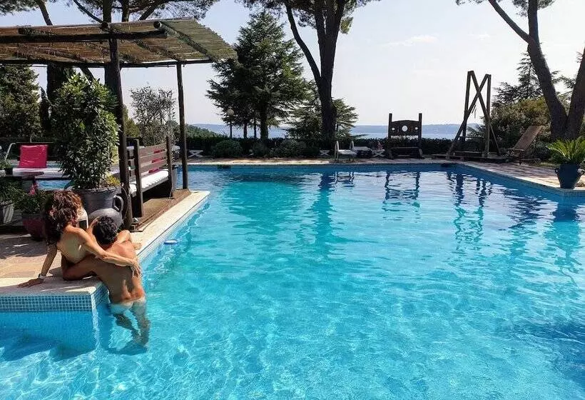 簡易ホテル Almanuda Naturist Village
