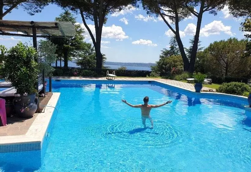 簡易ホテル Almanuda Naturist Village