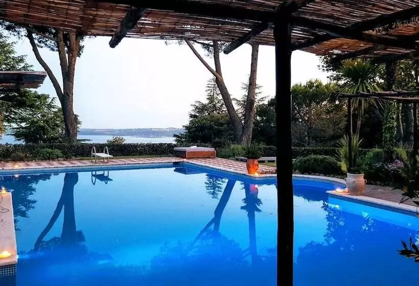 簡易ホテル Almanuda Naturist Village