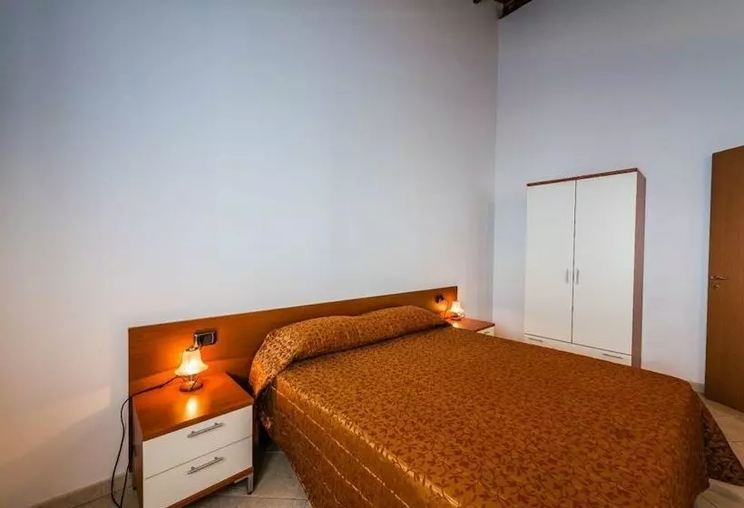 اقامتگاه Villaggio Punta Alice Srl