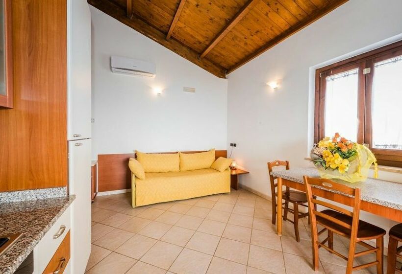إقامة Villaggio Punta Alice Srl