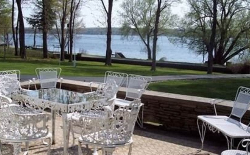 Bed and Breakfast Maple Springs Lake Side Inn