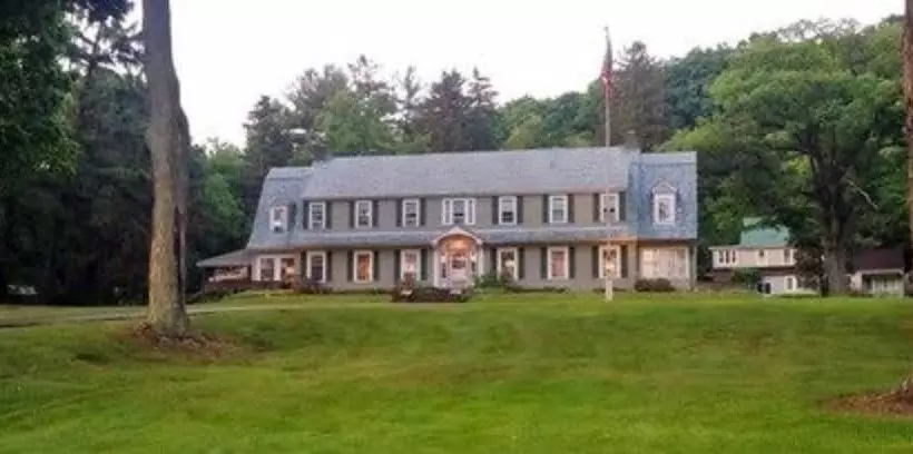 ベッドアンドブレックファースト Maple Springs Lake Side Inn