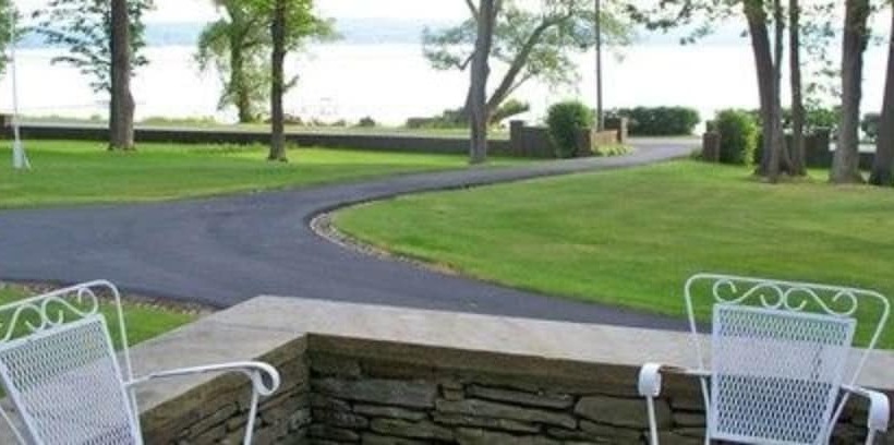 Bed and Breakfast Maple Springs Lake Side Inn